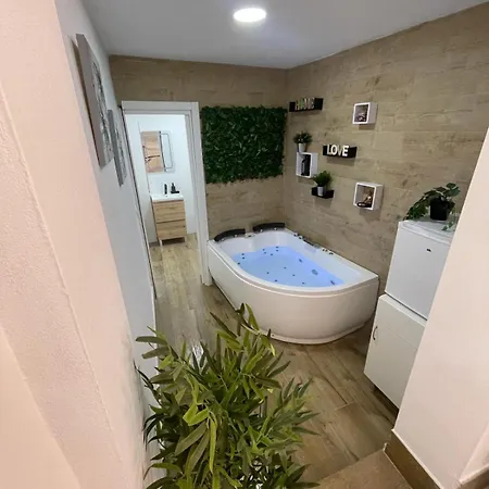 Estudio Bf Jacuzzi Jerez *
