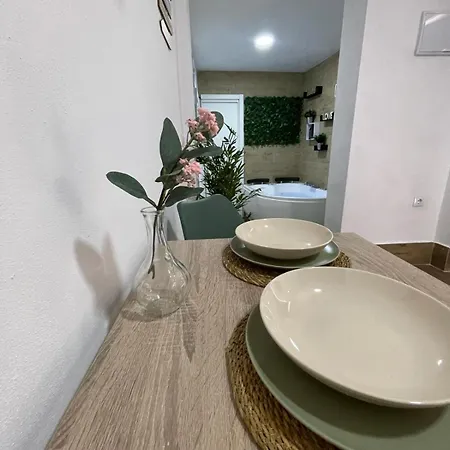 Estudio Bf Jacuzzi Jerez ヘレス